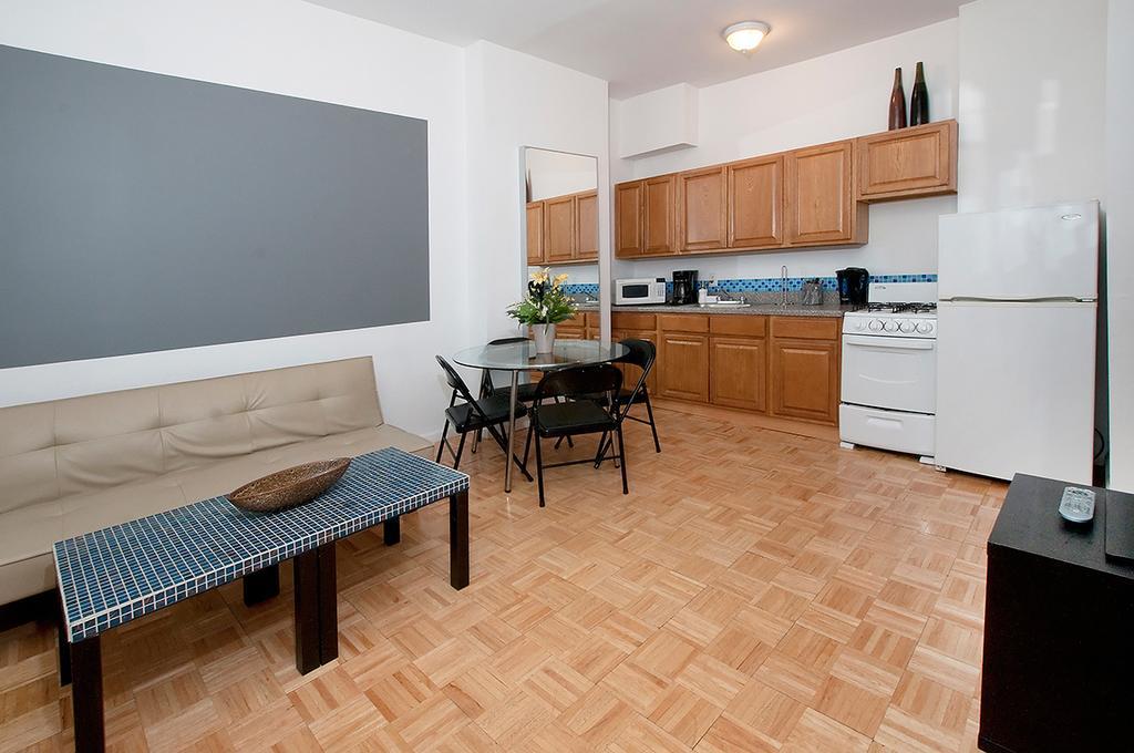 Mid Town East Street Apartments Next To Times Square New York Ruang foto