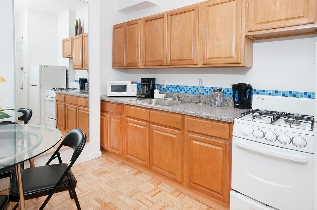 Mid Town East Street Apartments Next To Times Square New York Ruang foto