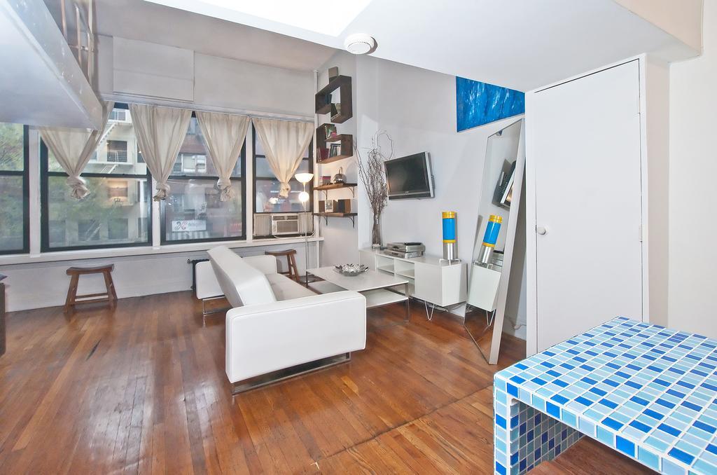 Mid Town East Street Apartments Next To Times Square New York Ruang foto
